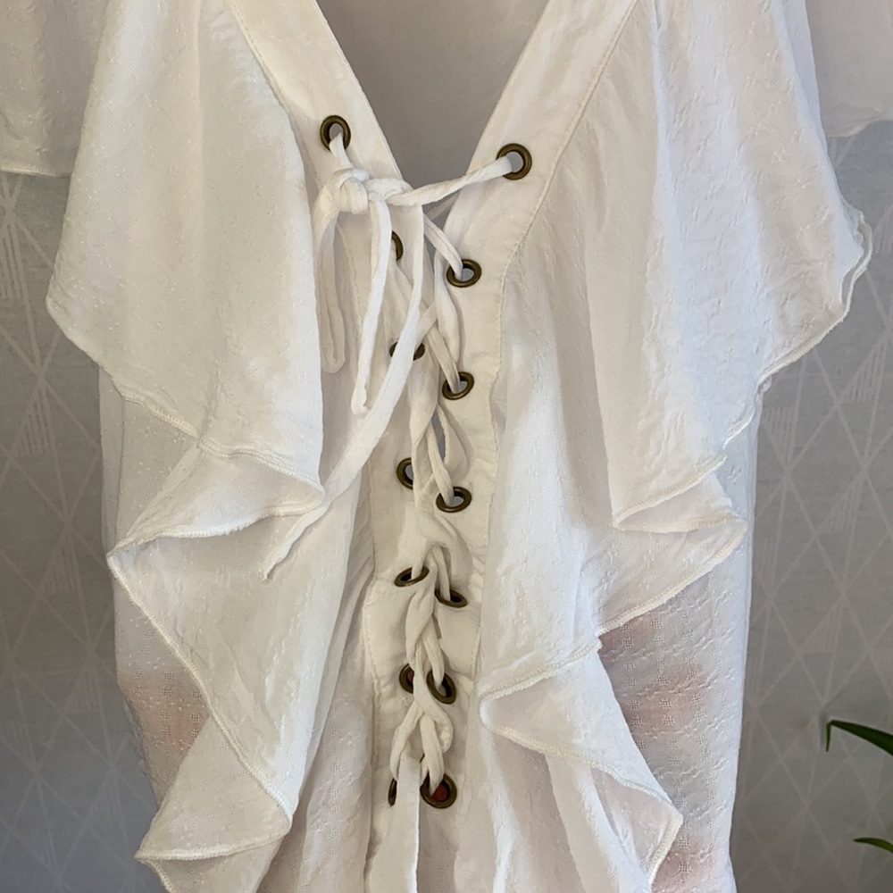 Show Me Your MuMu Treasure Lace Up Top - Picture 4 of 7